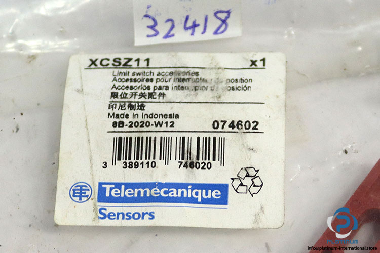 telemecanique-xcsz11-straight-actuator(new)-1