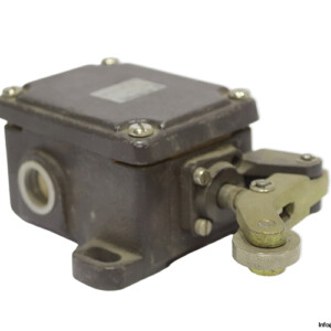 Schmersal MK 441-11YK-402-1 Roller Position Switch