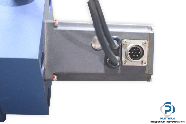 rexroth-R901084169-proportional-directional-valve-(used)-2