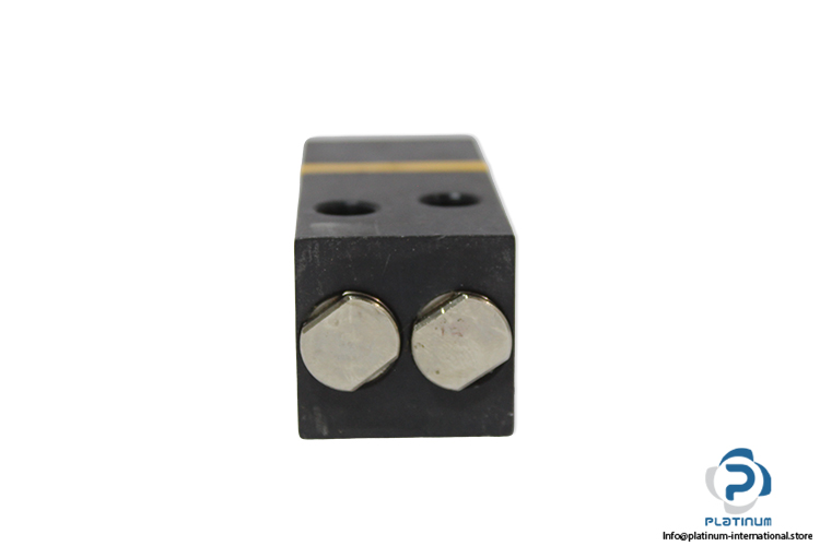 waircom-UKCA8-air-pilot-valve-(new)-(carton)-3