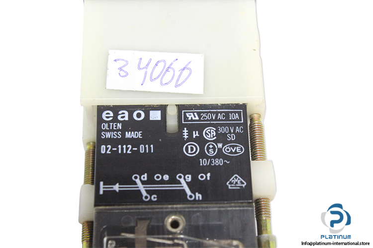 eao-02-112-011-panel-mount-pushbutton-switch(new)-1