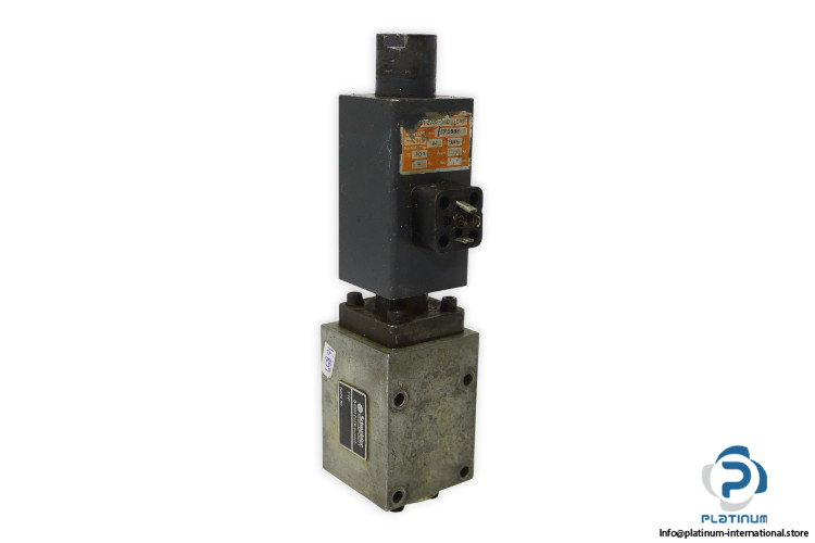 schneider-HVD312-080-1200-1C-pressure-relief-valve-with-coil-(used)