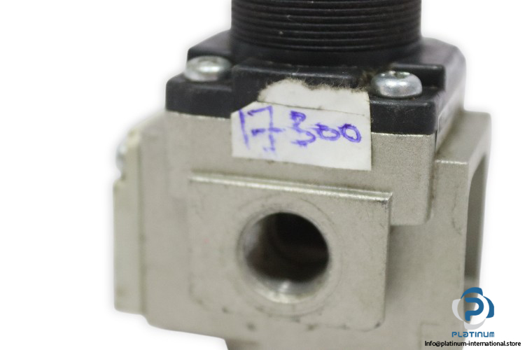 smc-AR20-F02E-pressure-regulator-(used)-1