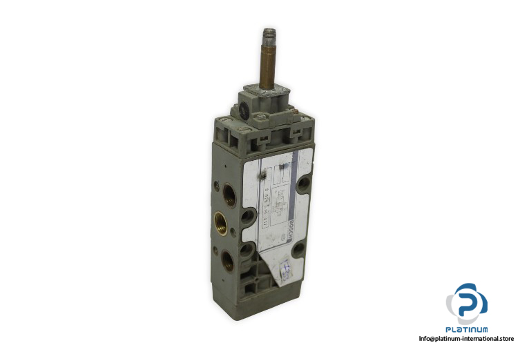 bosch-0-820-015-017-single-solenoid-valve-(used)