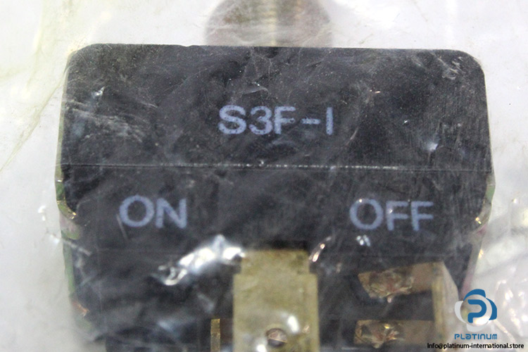 carlo-gavazzi-s3f-i-toggle-switch(new)-1