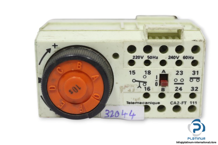 telemecanique-ca2-ft111-time-relay(used)-1