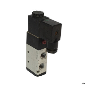 winman-4V210-08-single-solenoid-valve-(used)