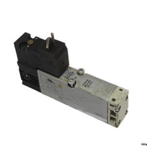 festo-VSVA-B-M52-AH-A2-1C1-single-solenoid-valve-(used)