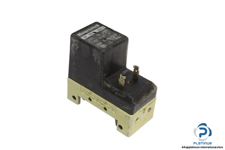 honeywell-RP-416-A-1000-1-single-solenoid-valve-(used)