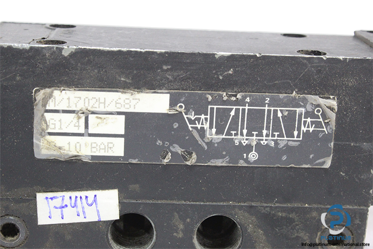 norgren-M_1702H_687-manual-valve-(used)-1
