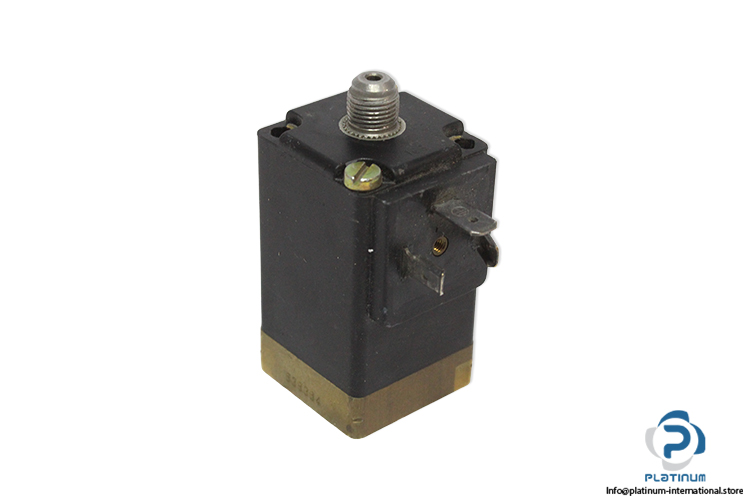 burkert-0312-C-2.0-NBR-MS-FLNSCH-solenoid-coil-(used)