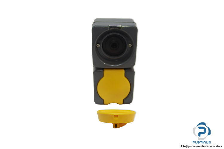 berker-4246-socket-outlet-(New)-3
