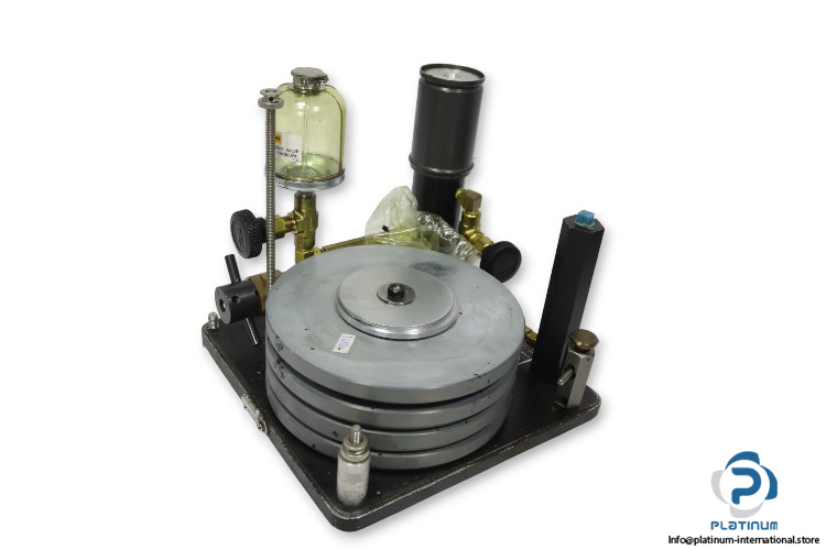 ametek-HL-30-30-hydraulic-and-gauge-deadweight-tester-(used)