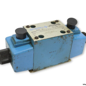 vickers-DG4V-5-6C-M-U-A-6-20-C-Solenoid-Operated-directional-valve-(used)