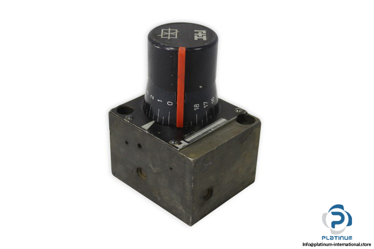 M10-12-12P300-0D-pressure-compensated-flow-control-valve-(used)