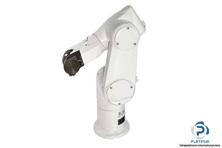 staubli-CS8C-TX60-STERICLEAN-industrial-robot-(Used)-1