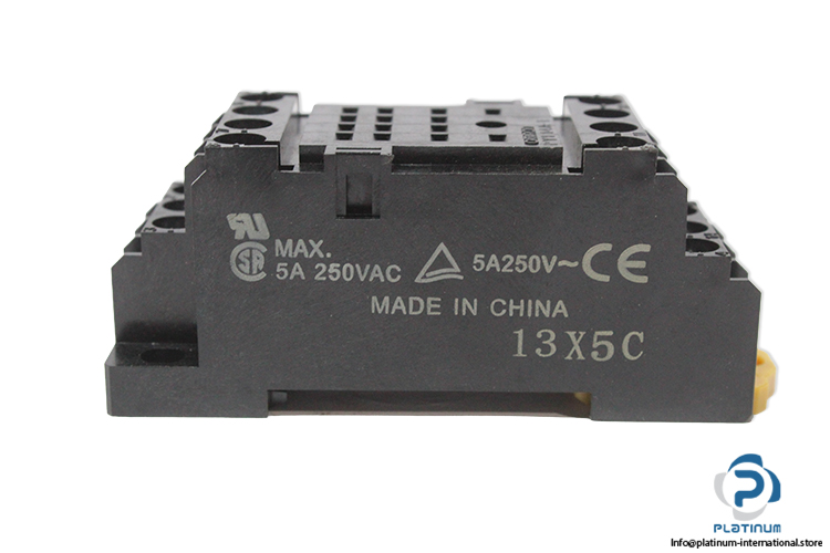 omron-PYF14A-E-relay-socket-(New)-1
