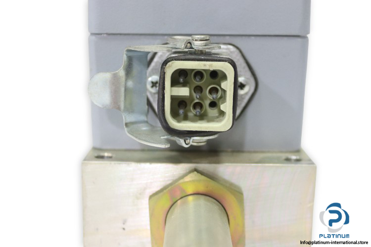 rexroth-553-001-007-0-air-volume-sensor_air-flow-meter-(used)-1