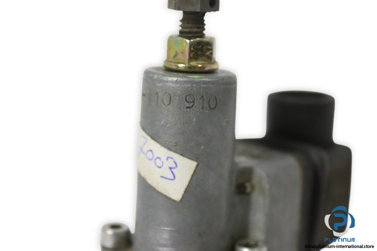 hawe-DG35-110-910-pressure-switch-(used)-2
