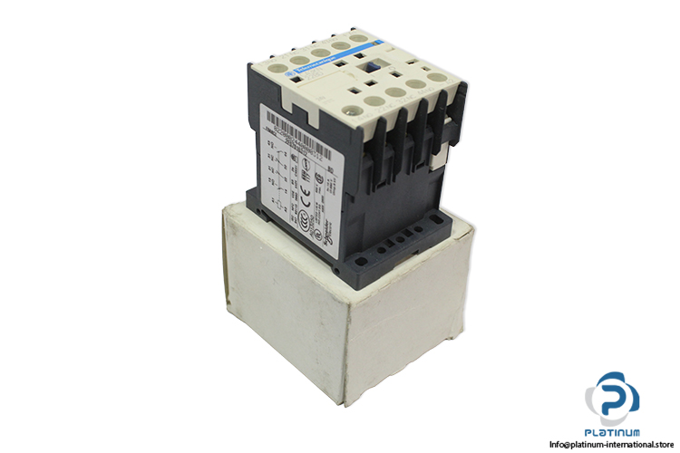 telemecanique-CA3KN22BD-control-relay-(New)