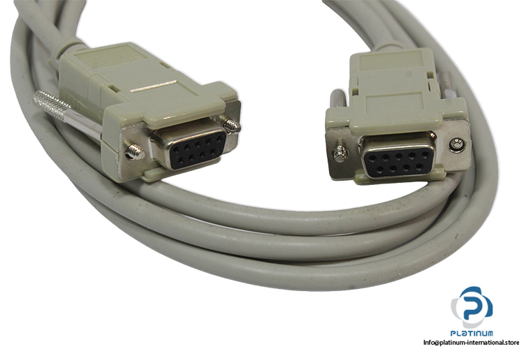 manhattan-DB9F-mh-serial-data-cable-(New)-1
