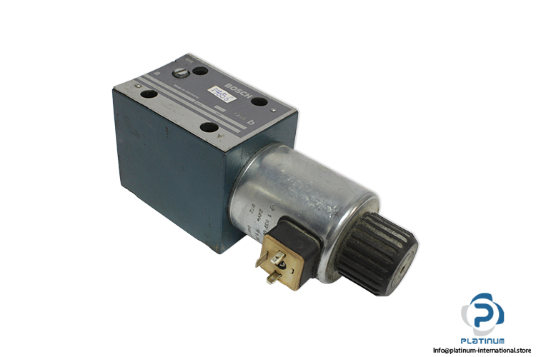 bosch-0810001967-directional-control-valve(used)
