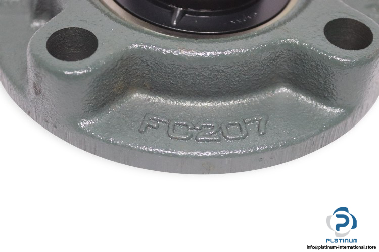ntn-M-UCFC207D1-four-bolt-round-flanged-unit-(new)-(carton)-1