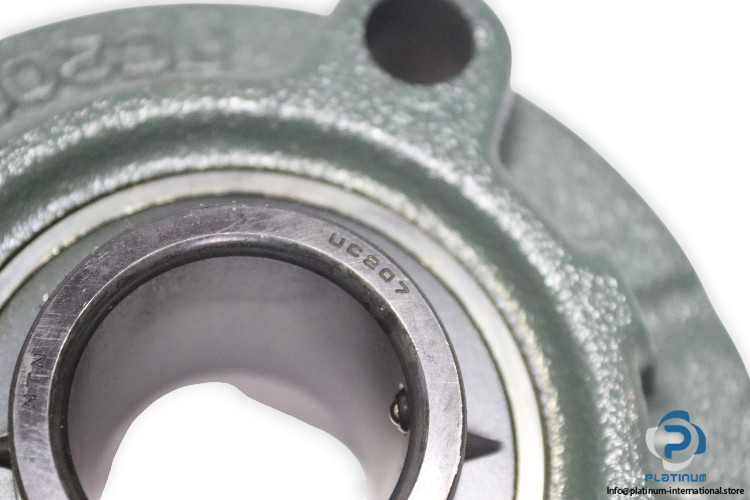 ntn-M-UCFC207D1-four-bolt-round-flanged-unit-(new)-(carton)-3