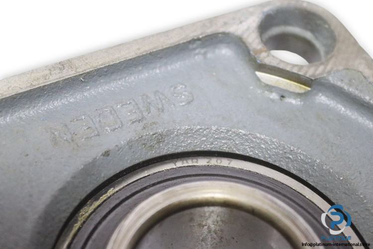 skf-FY-35-square-flanged-ball-bearing-unit-(new)-3