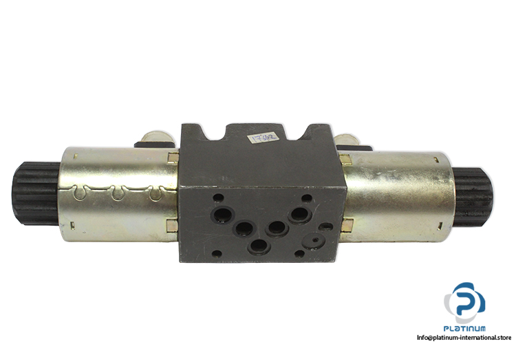 Arburg-WE10DA91C0240-G0-solenoid-operated-directional-valve(used)-3