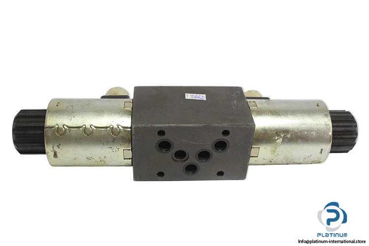 Arburg-WE10DA84C0240-G0-solenoid-operated-directional-valve(used)-3
