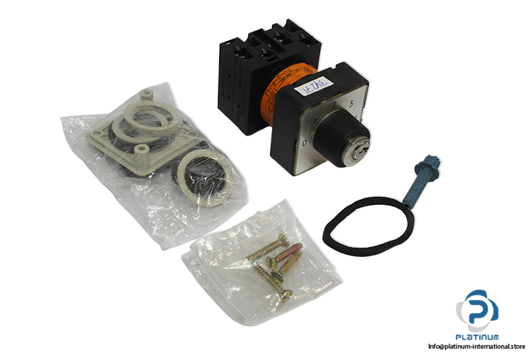 klockner-moeller-T0-2-8242-rotary-cam-switch-(New)