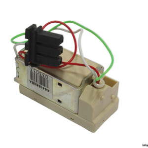 schneider-33659-voltage-release-(New)