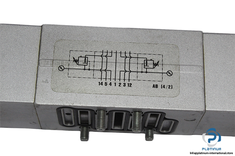 Bosch-0821302061-pressure-regulator(used)-2