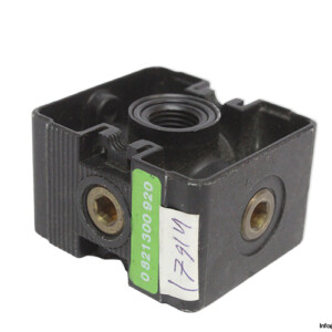 Bosch 0821300920 Distributor Block