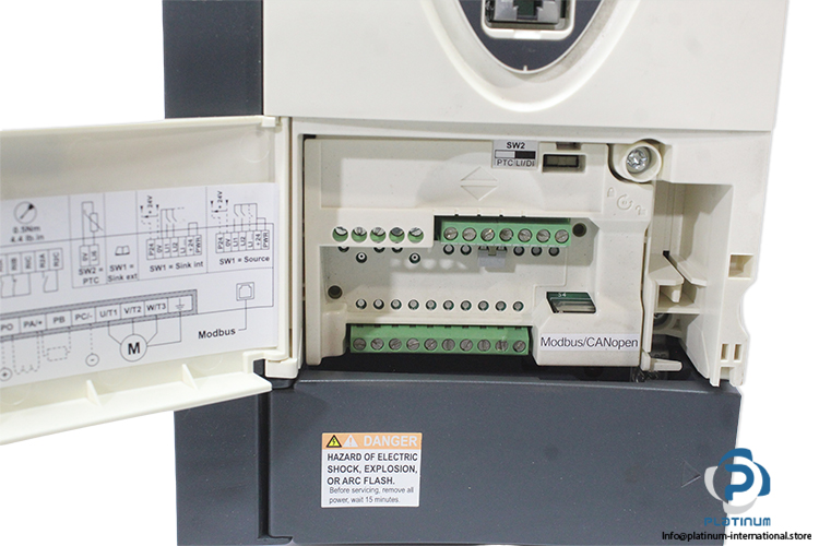 schneider-ATV71HU30N4Z-variable-speed-drive-(New)-3