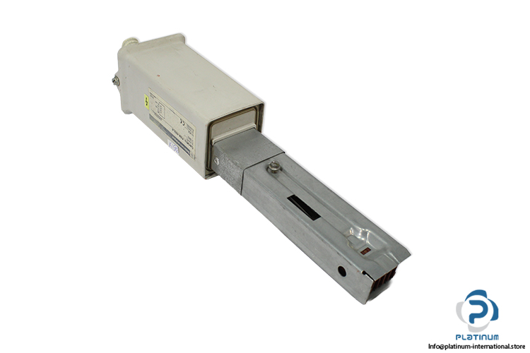 telemecanique-kba-40sl4-busbar-trunking-system(used)-1