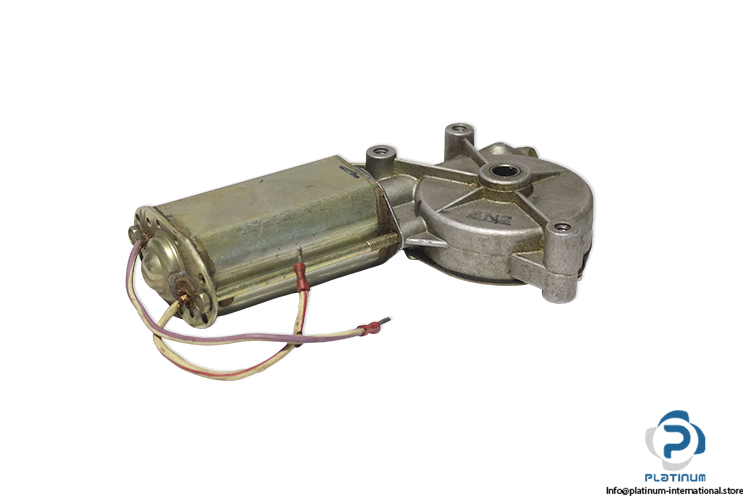 unus-MACRI-PM32-40-B15-D-dc-gearmotor-(used)