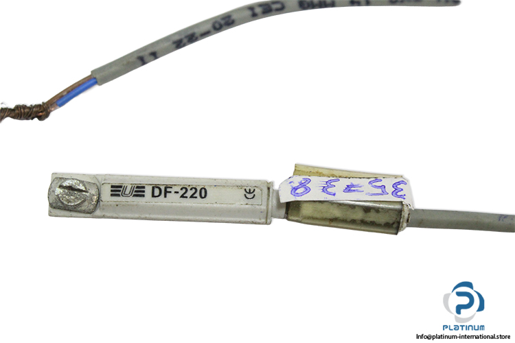 univer-DF-220-electromechanical-proximity-switch-(Used)-1