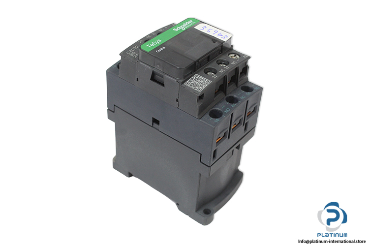 schneider-electric-CAD32BD-control-relay-(New)