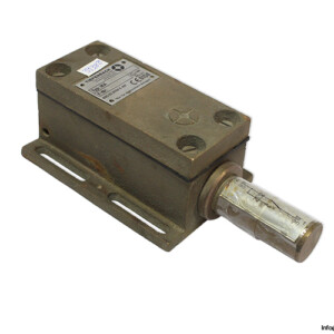 tiefenbach-IKA-167K115E-magnetic-switch-(Used)