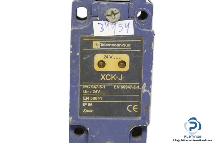 telemecanique-ZCK-J121-limit-switch-(Used)-1
