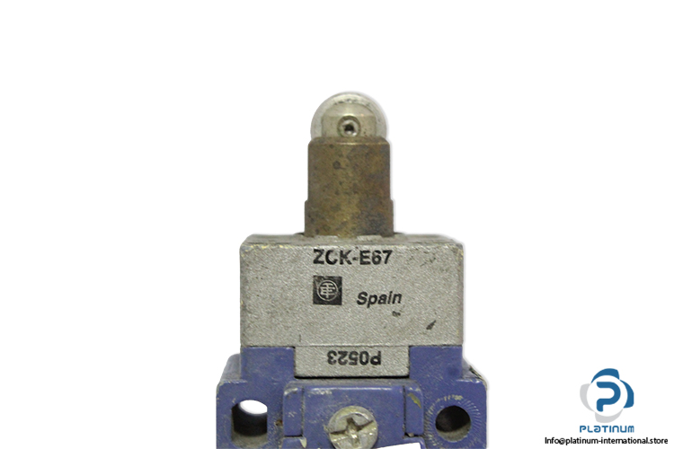 telemecanique-ZCK-J121-limit-switch-(Used)-2