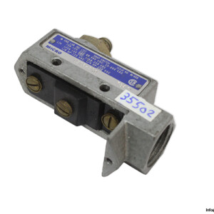 Honeywell BZE6-2RQ Plunger Micro Switch