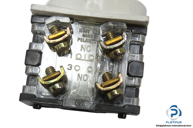 ge-077SDN11-2-position-selector-switch-with-knob-(new)-3