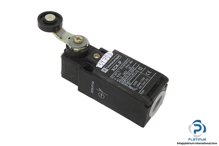 telemecanique-XCK-P118-roller-lever-limit-switch-(new)