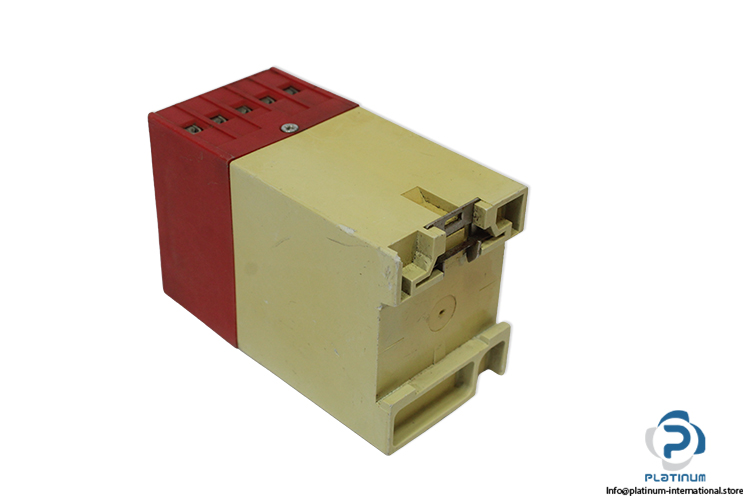 pilz-NTMS_1_220VAC_1A1R-temperature-monitor-(used)-1
