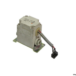 smc-vq21a1-5g-c6-f-solenoid-valve(used)