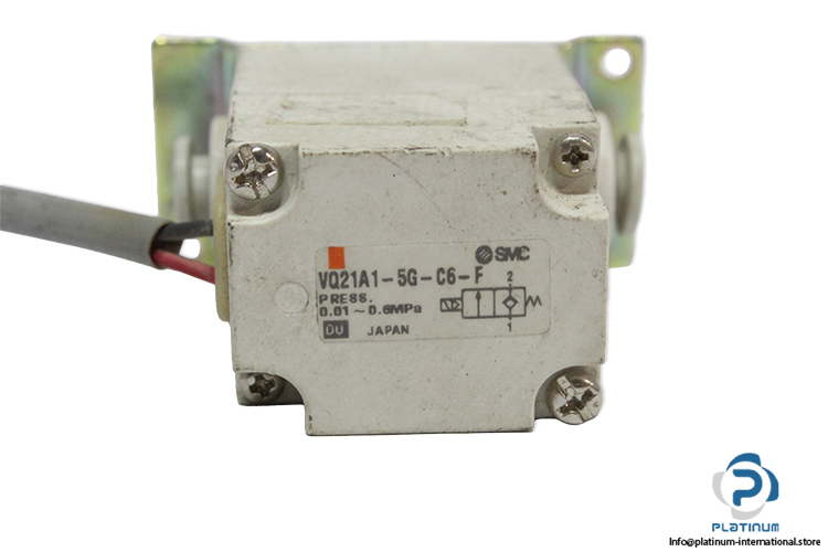 smc-vq21a1-5g-c6-f-solenoid-valve(used)-1
