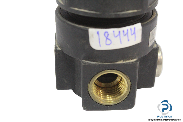 Pneumax-17-09b.c-pressure-regulator(used)-2